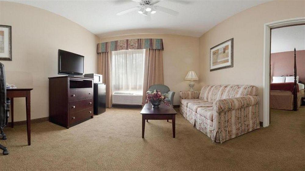 Holiday Inn Express Hotel & Suites Cincinnati-North/Sharonville Εξωτερικό φωτογραφία