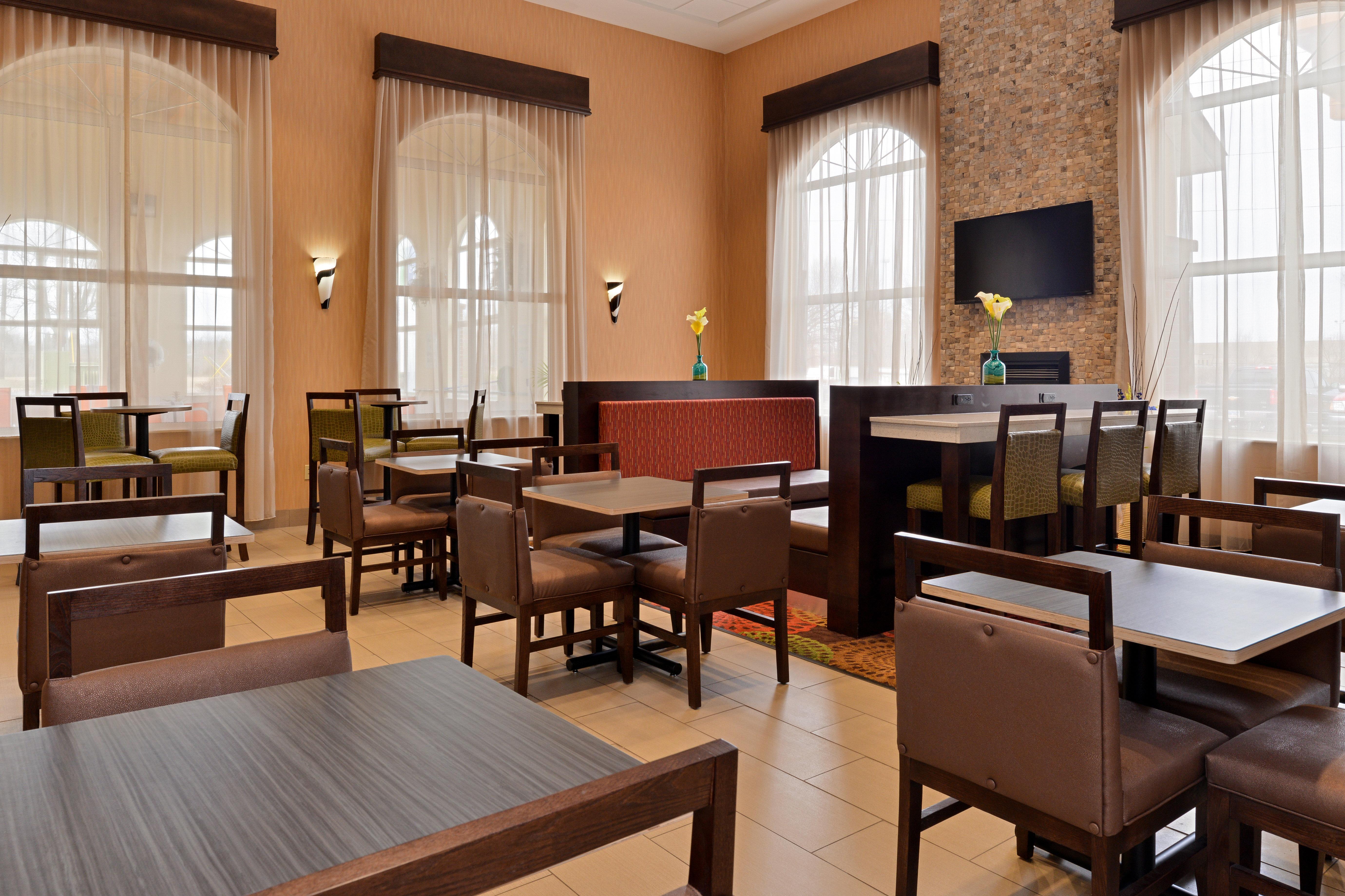 Holiday Inn Express Hotel & Suites Cincinnati-North/Sharonville Εξωτερικό φωτογραφία