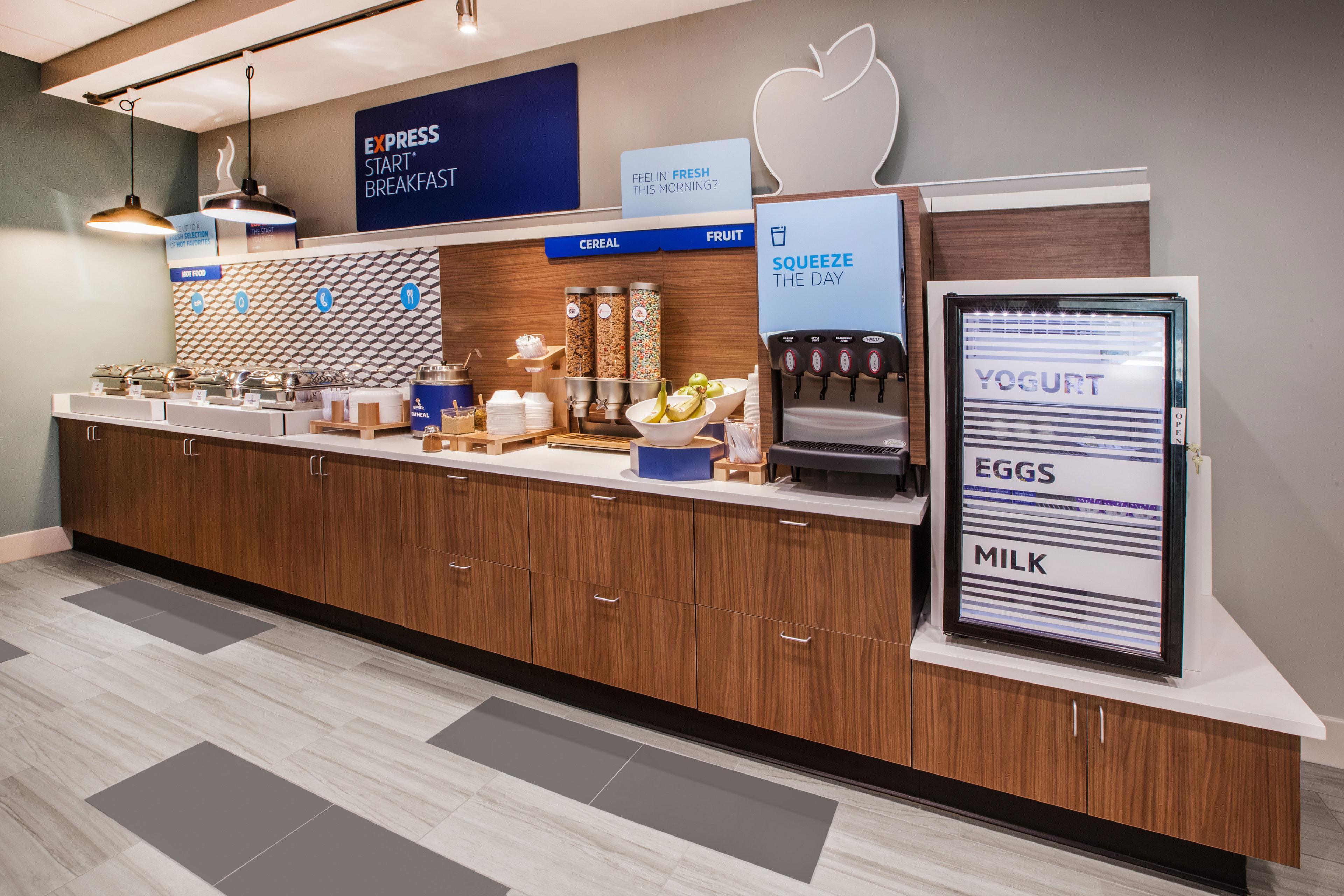 Holiday Inn Express Hotel & Suites Cincinnati-North/Sharonville Εξωτερικό φωτογραφία