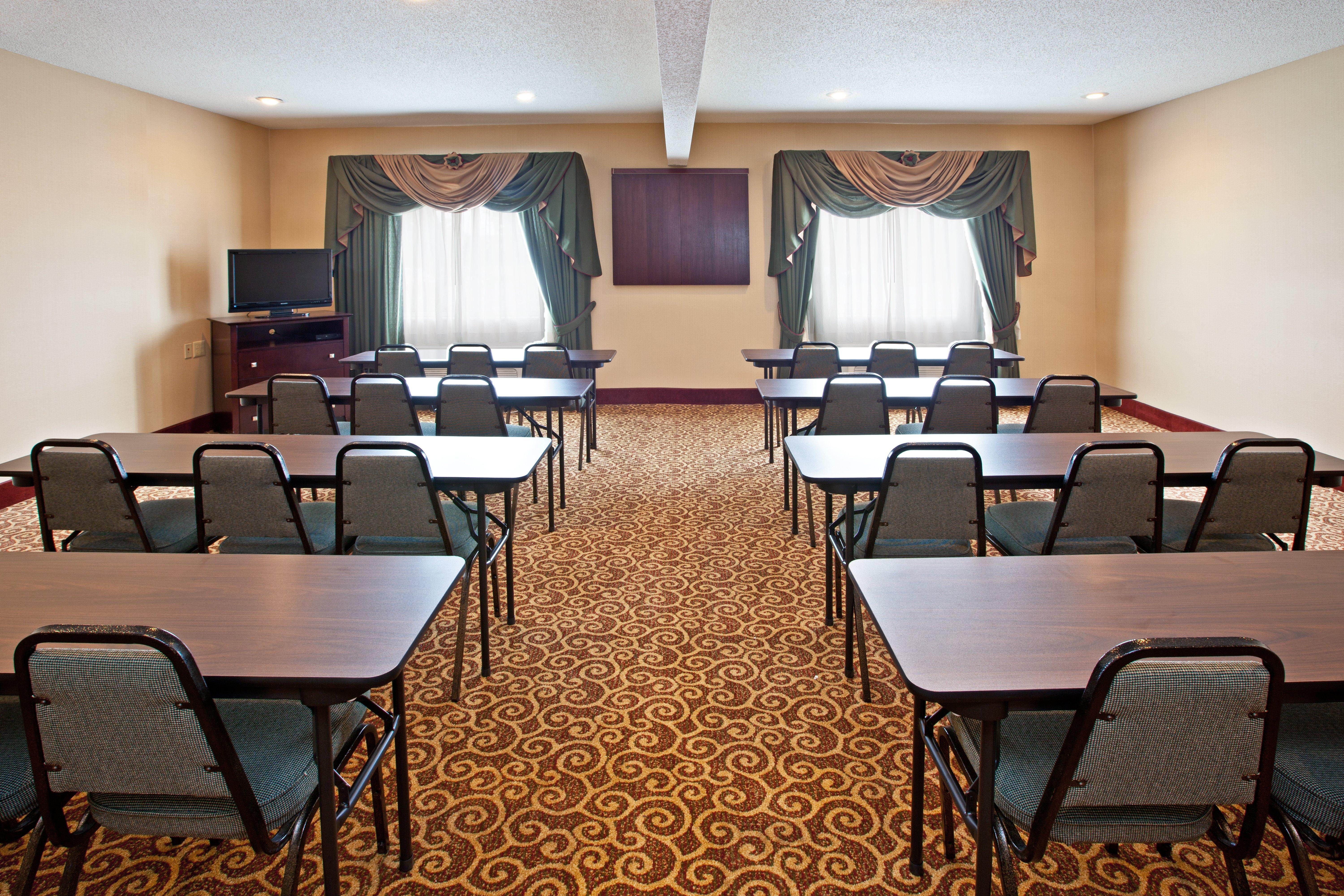 Holiday Inn Express Hotel & Suites Cincinnati-North/Sharonville Εξωτερικό φωτογραφία