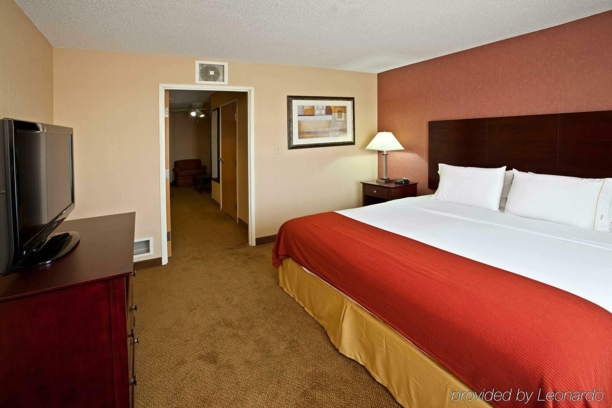 Holiday Inn Express Hotel & Suites Cincinnati-North/Sharonville Εξωτερικό φωτογραφία